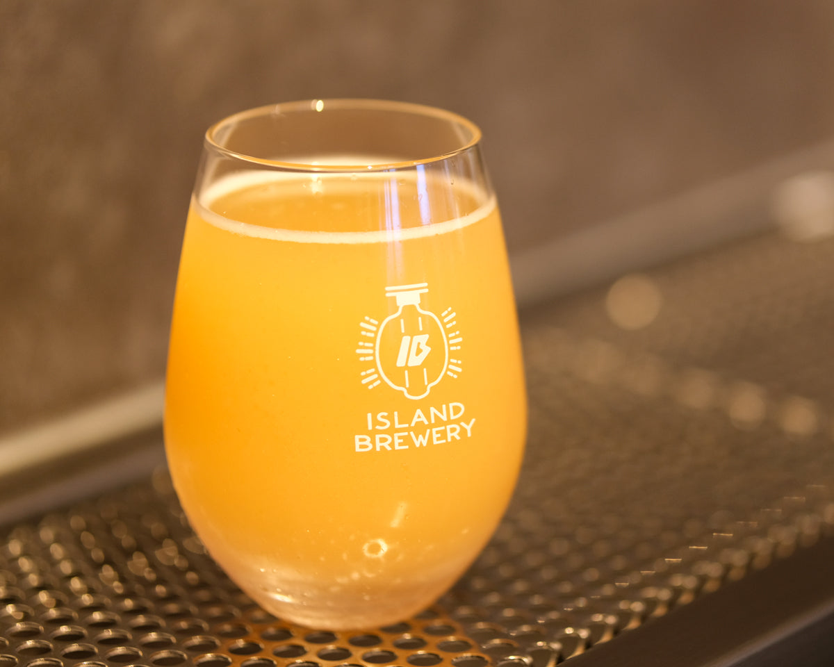 バナナを使ったビール BANANA WEIZEN 長崎壱岐島 ISLAND BREWERY アイランドブルワリー