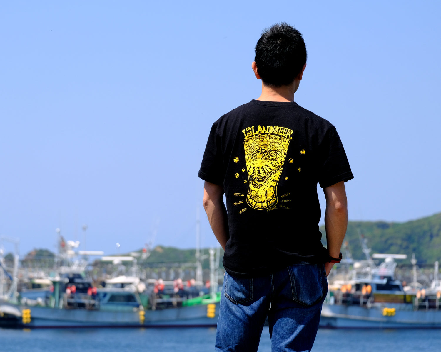 ISLAND BREWERYのデザインTシャツ