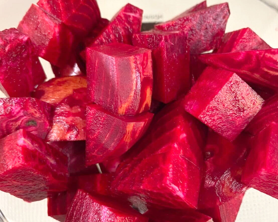 ISLAND BREWERYの期間限定ビールISLAND RED ALEに使用する壱岐のビーツ 未来派カゾク農園が農薬を使わずに栽培